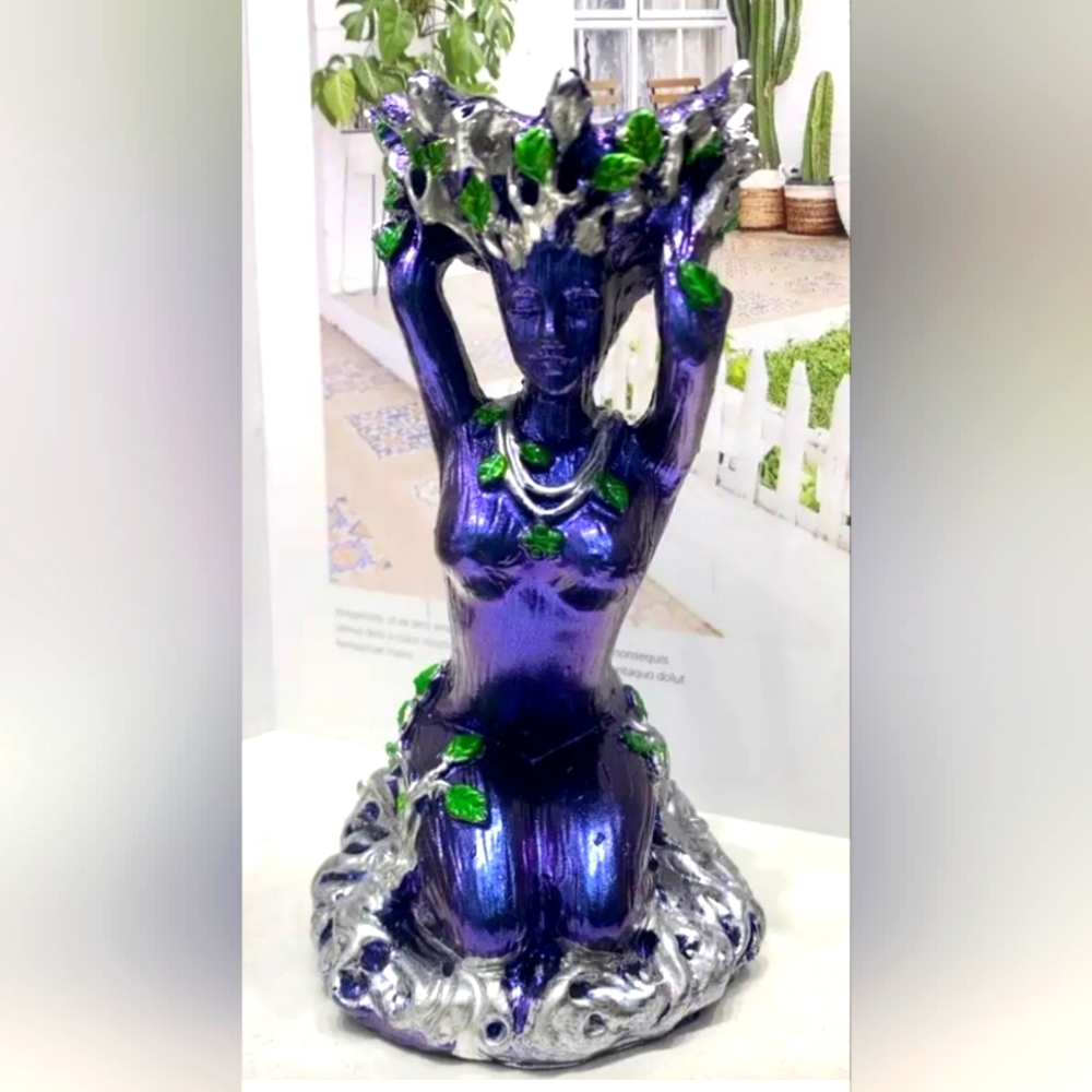 Purple Godess Crystal Ball Holder